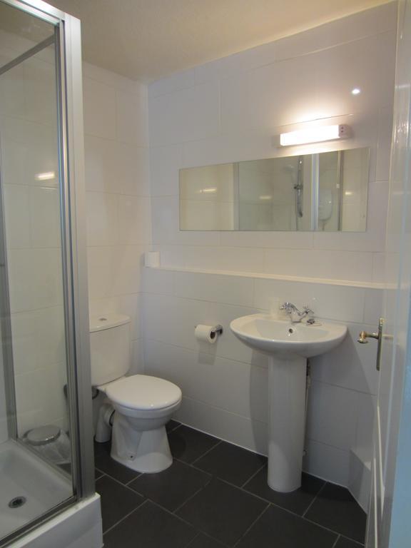 The Grail Court Hotel Burton-upon-Trent Værelse billede